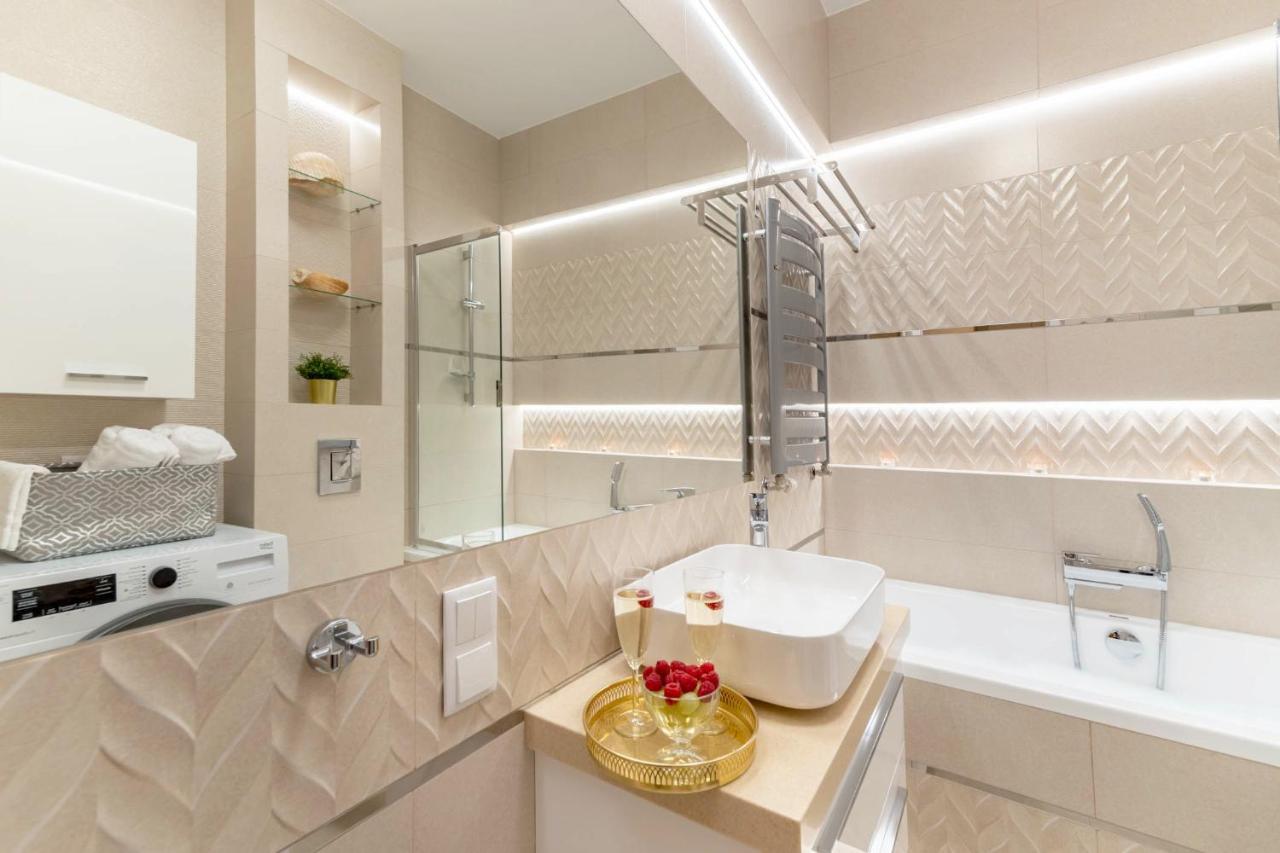 Apartament Champagne กดัญสก์ ภายนอก รูปภาพ